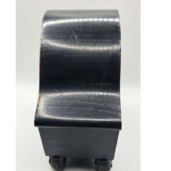 Gemmy Face Out Clock Halloween Screaming, Light Up Moving Tabletop - Picture 6 of 9